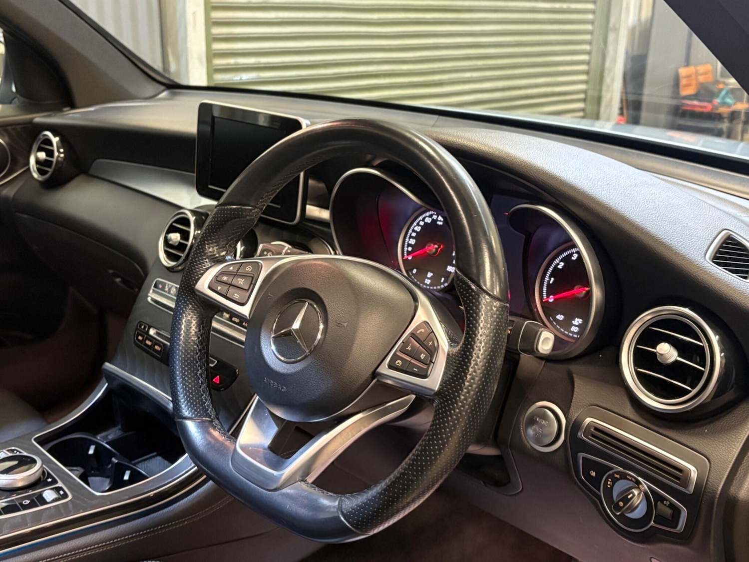 Used Mercedes-Benz GLC 2018 for sale - 76377201: Photo 8