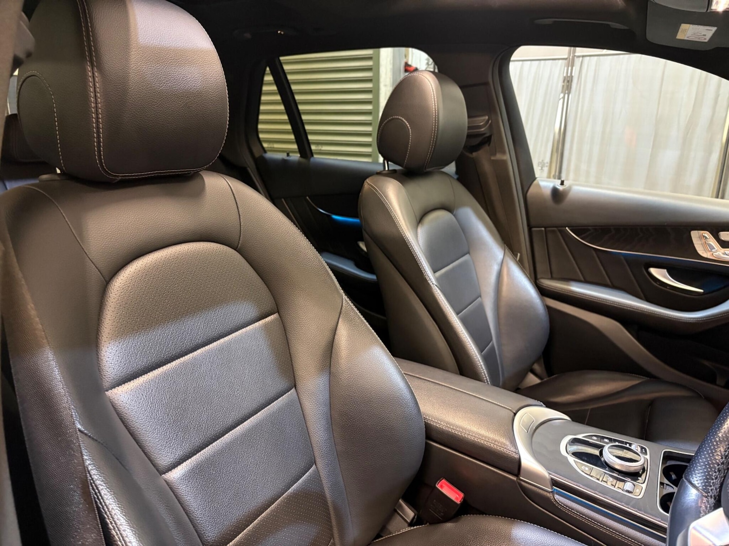 Used Mercedes-Benz GLC 2018 for sale - 76377201: Photo 9