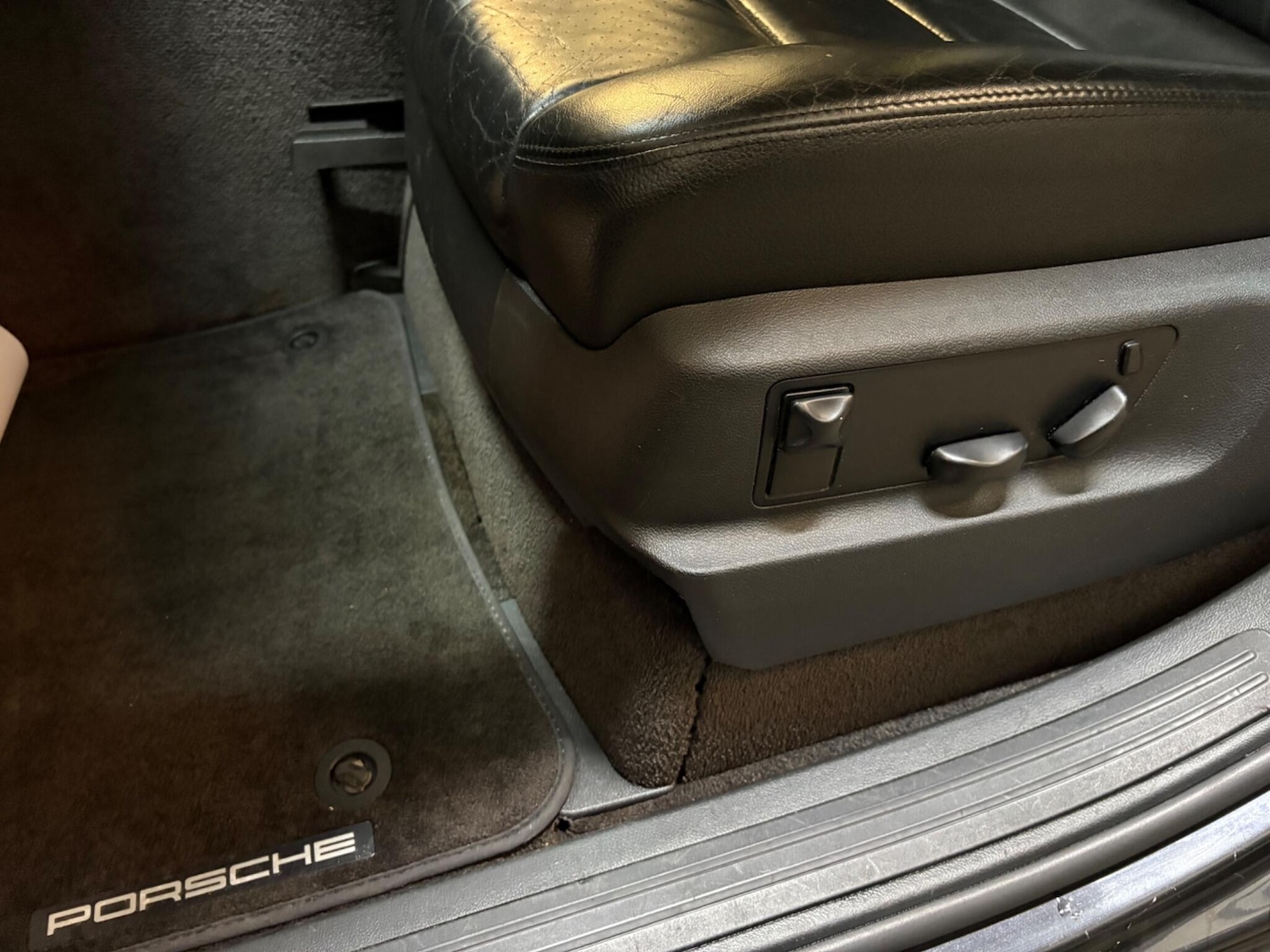 Used Porsche Cayenne 2006 for sale - 77705315: Photo 12