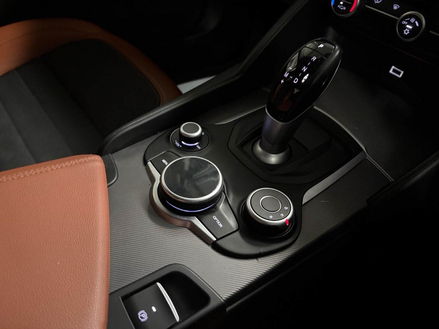 Used Alfa Romeo Giulia 2016 for sale - 76446508: Photo 28