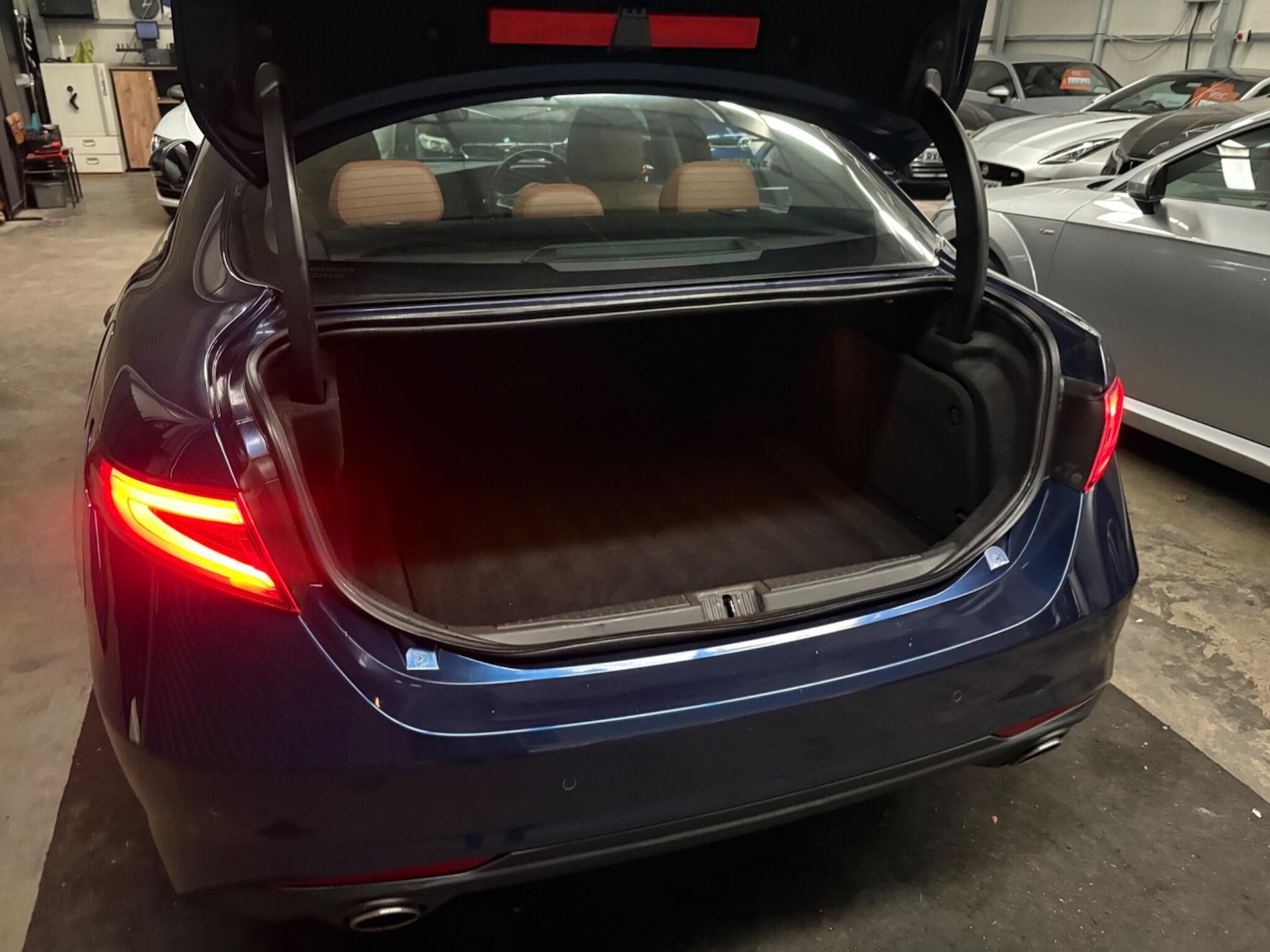 Used Alfa Romeo Giulia 2016 for sale - 76446508: Photo 40