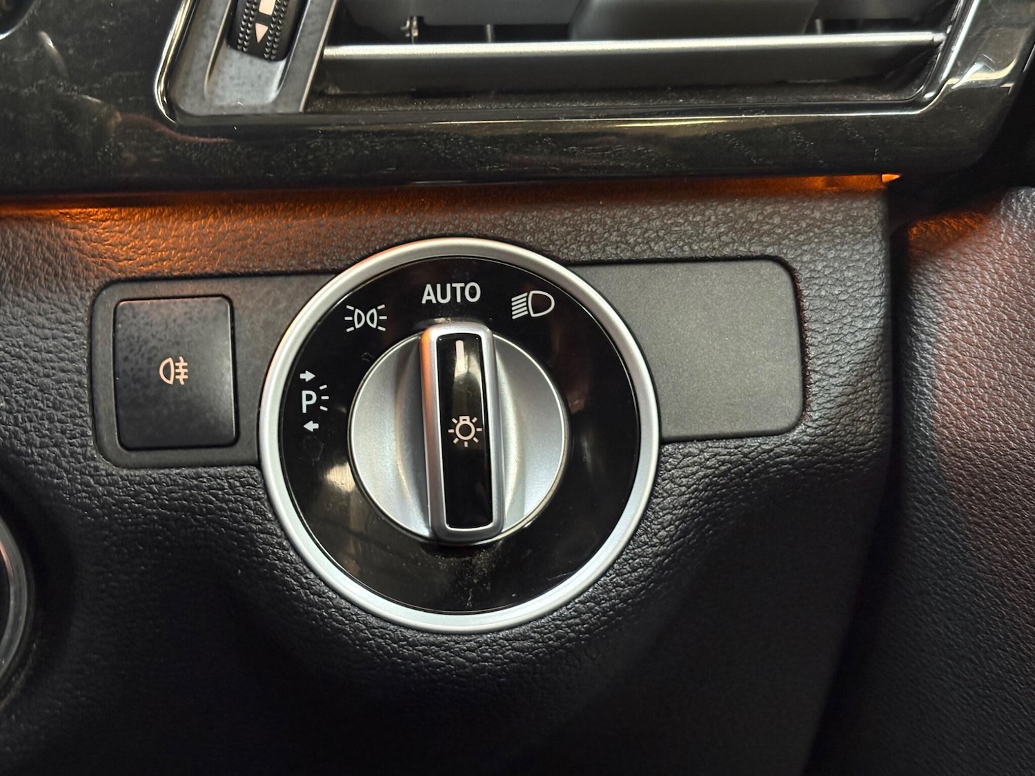 Used Mercedes-Benz E Class 2013 for sale - 77882758: Photo 20