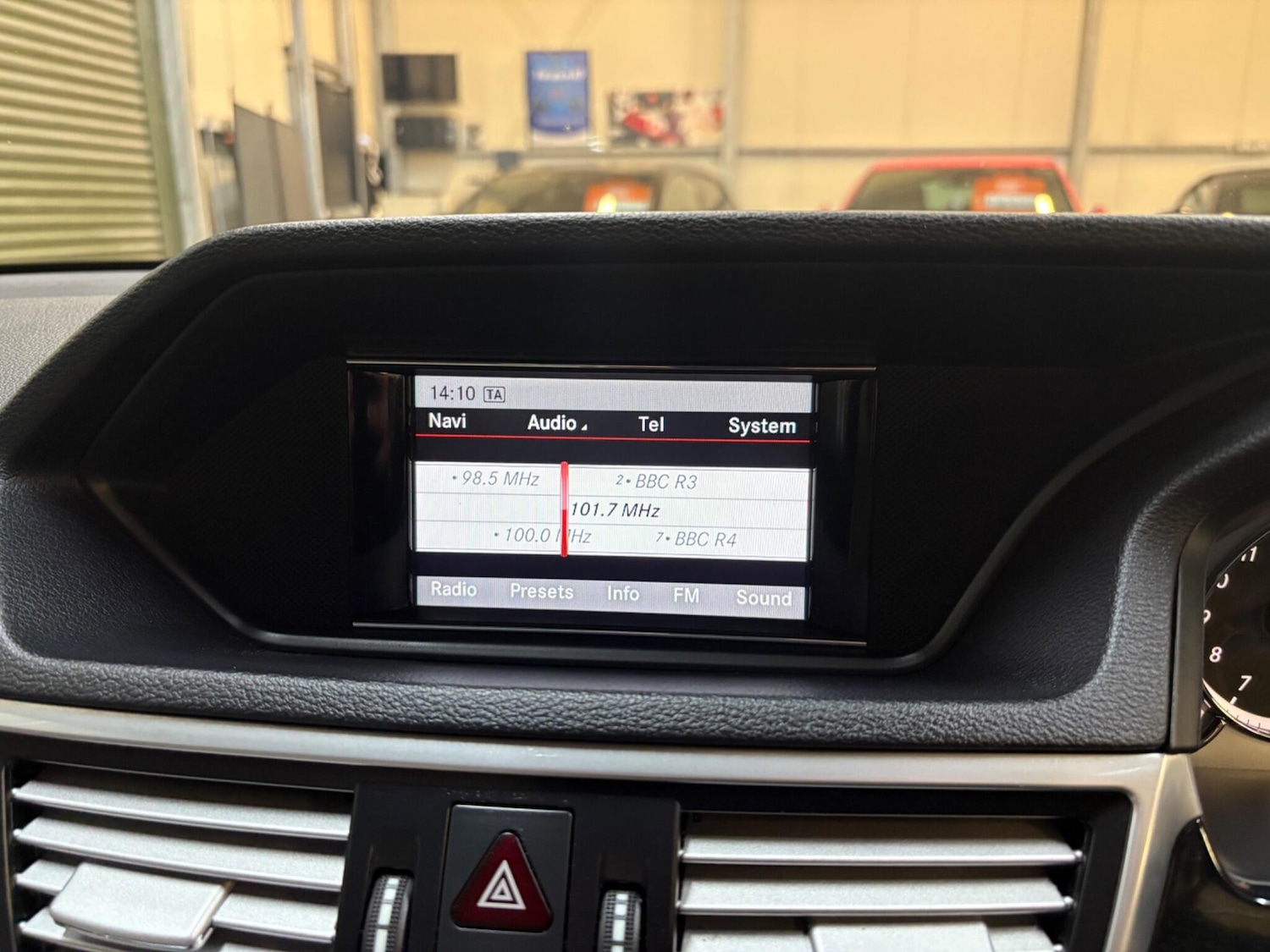 Used Mercedes-Benz E Class 2013 for sale - 77882758: Photo 26