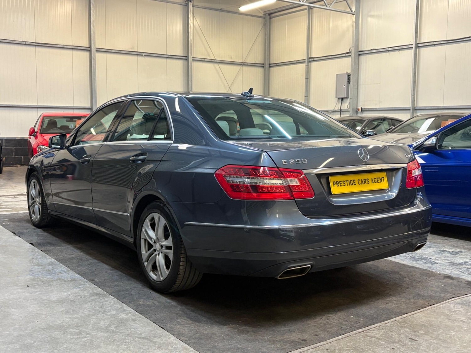 Used Mercedes-Benz E Class 2013 for sale - 77882758: Photo 4