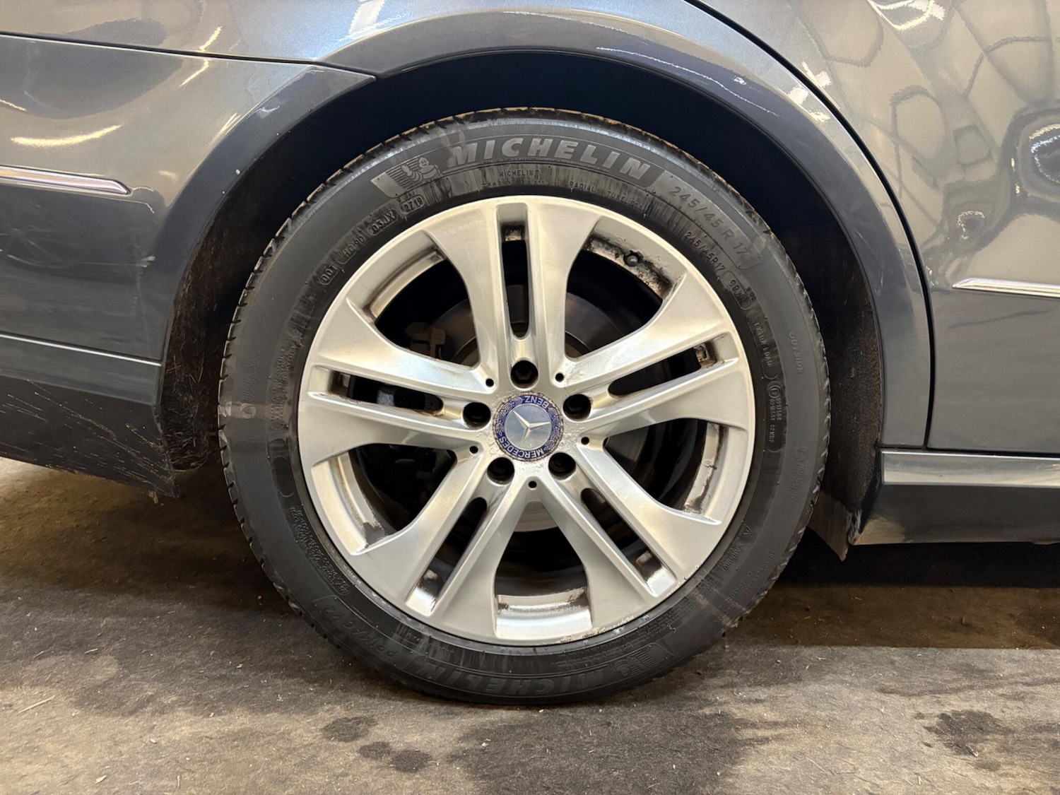 Used Mercedes-Benz E Class 2013 for sale - 77882758: Photo 40