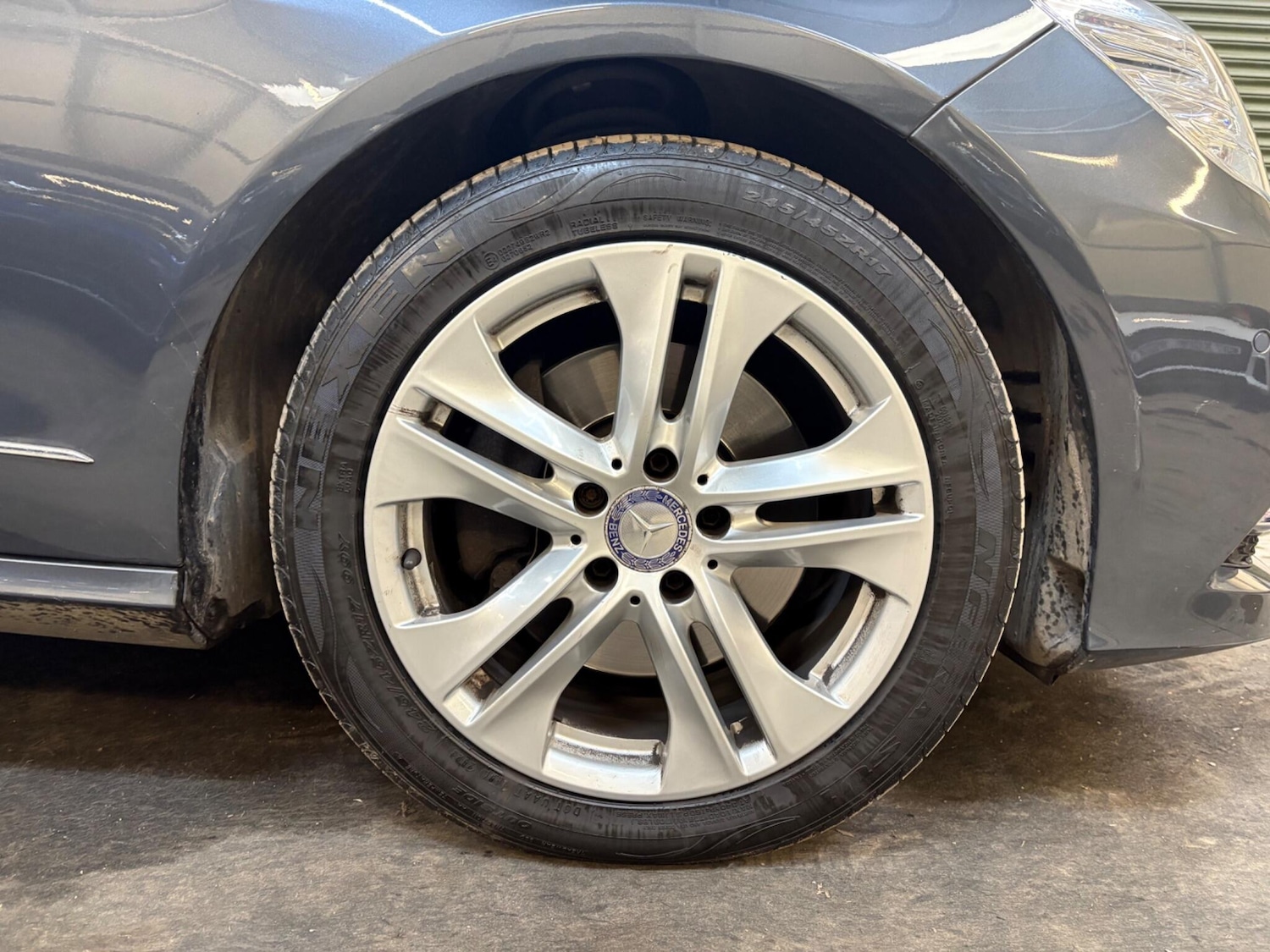 Used Mercedes-Benz E Class 2013 for sale - 77882758: Photo 41