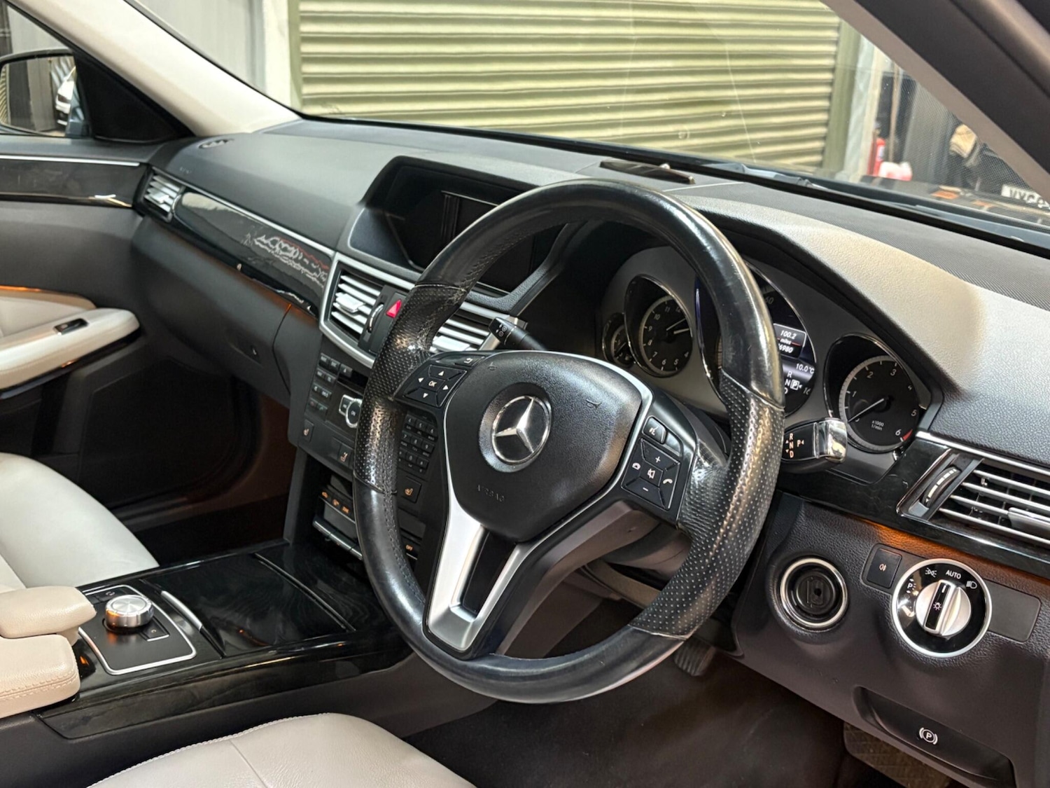 Used Mercedes-Benz E Class 2013 for sale - 77882758: Photo 7