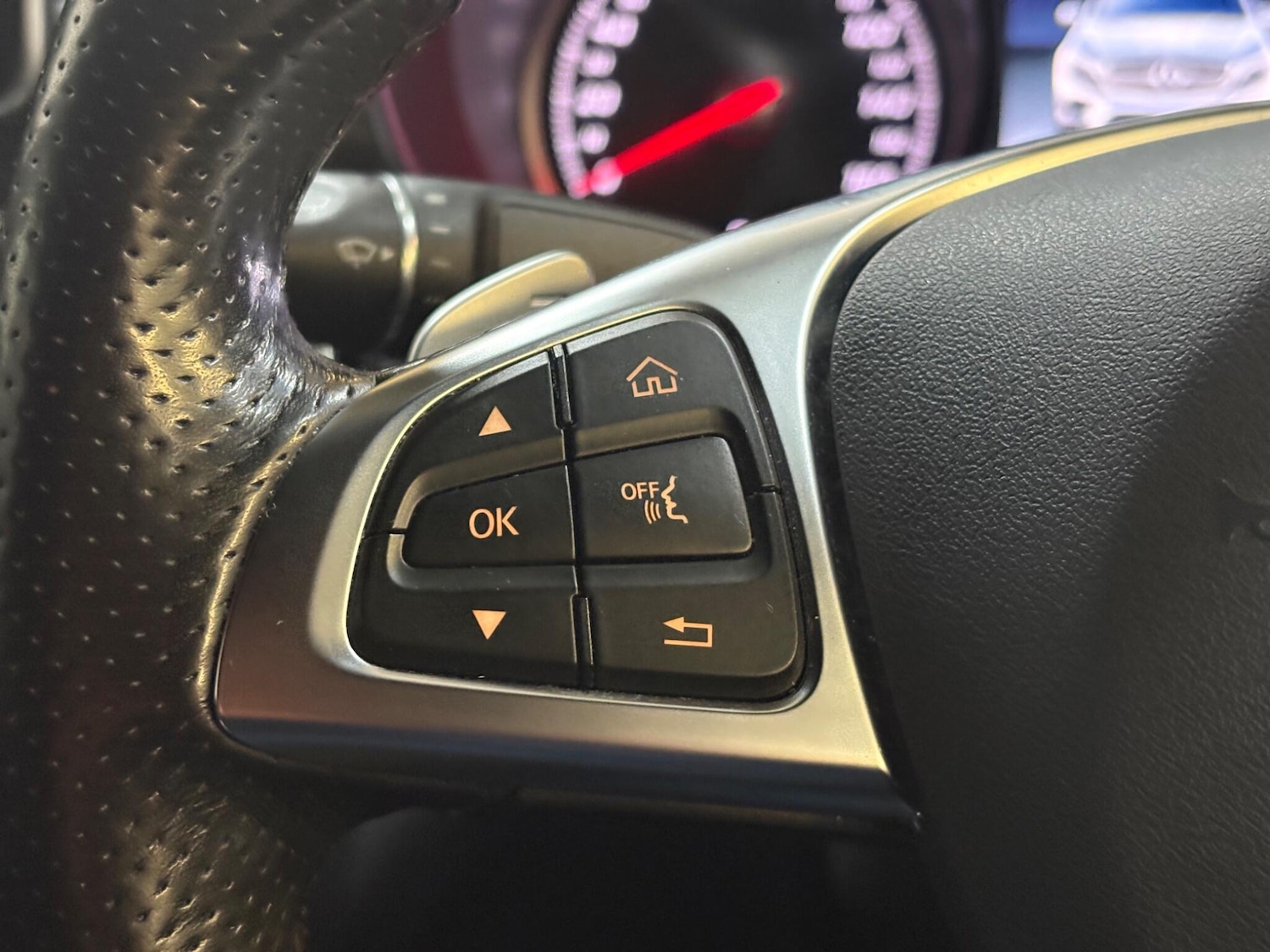 Used Mercedes-Benz GLC 2018 for sale - 77469096: Photo 15