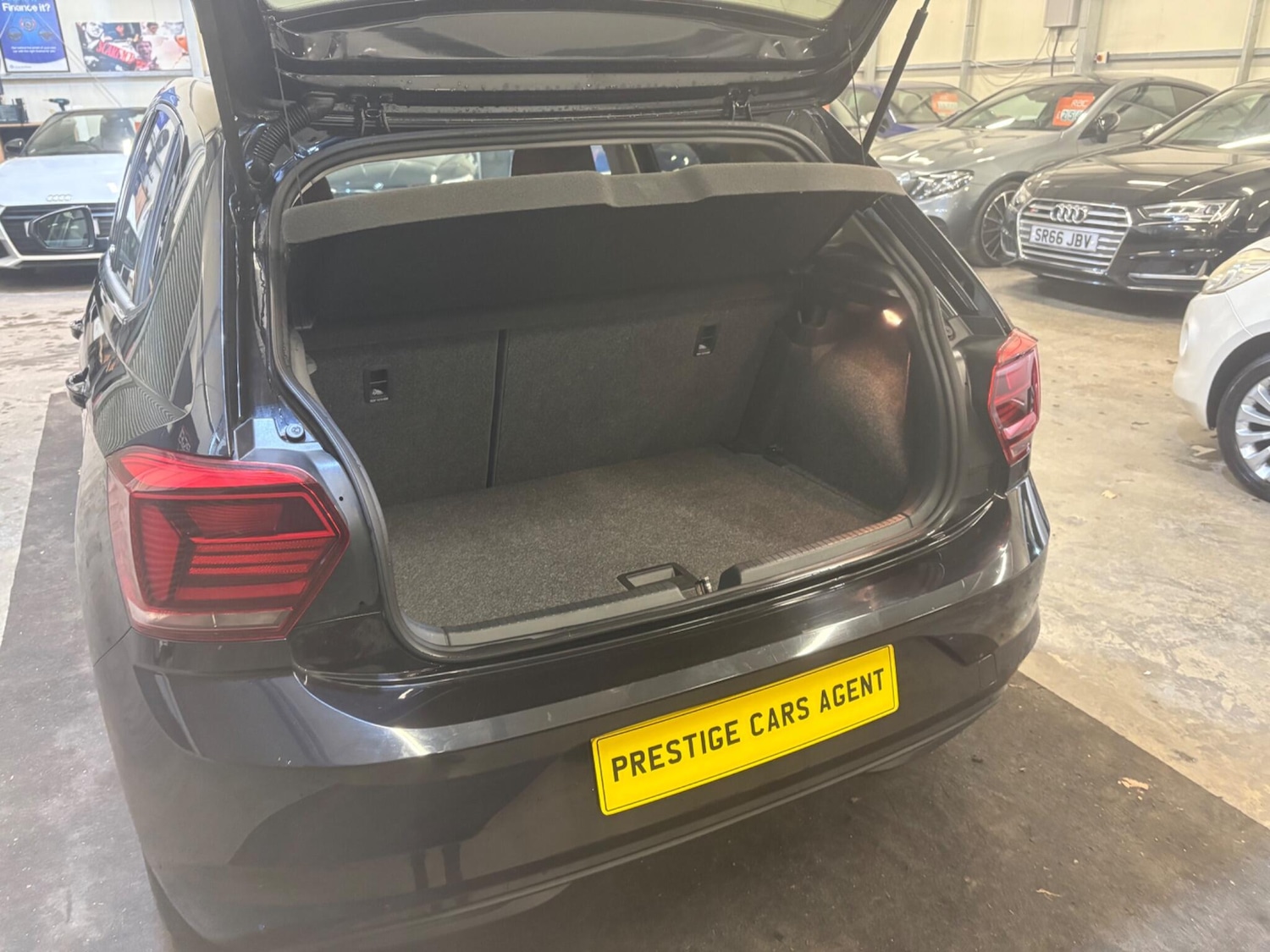 Used Volkswagen Polo 2018 for sale - 76952537: Photo 49