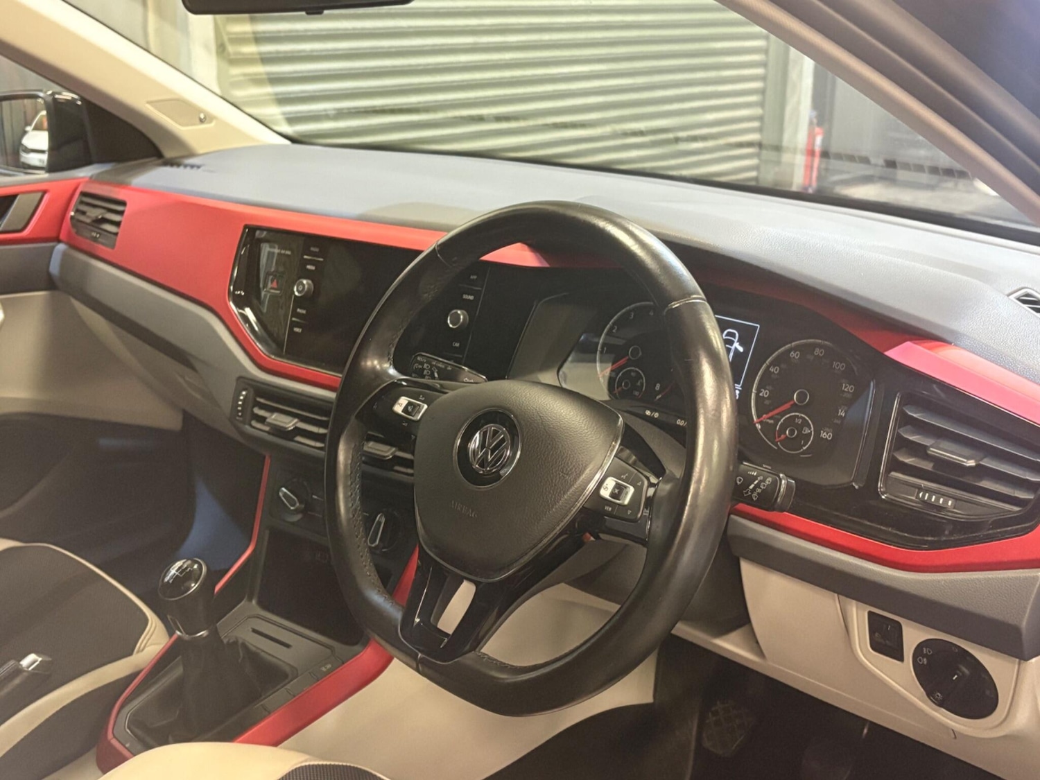 Used Volkswagen Polo 2018 for sale - 76952537: Photo 7