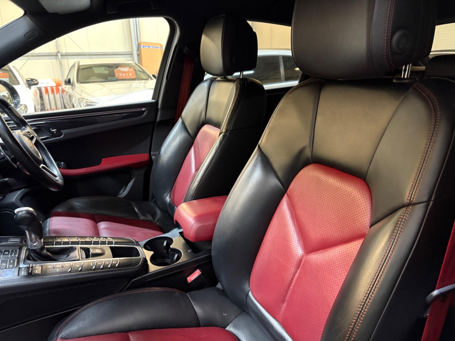 Used Porsche Macan 2016 for sale - 77598956: Photo 11