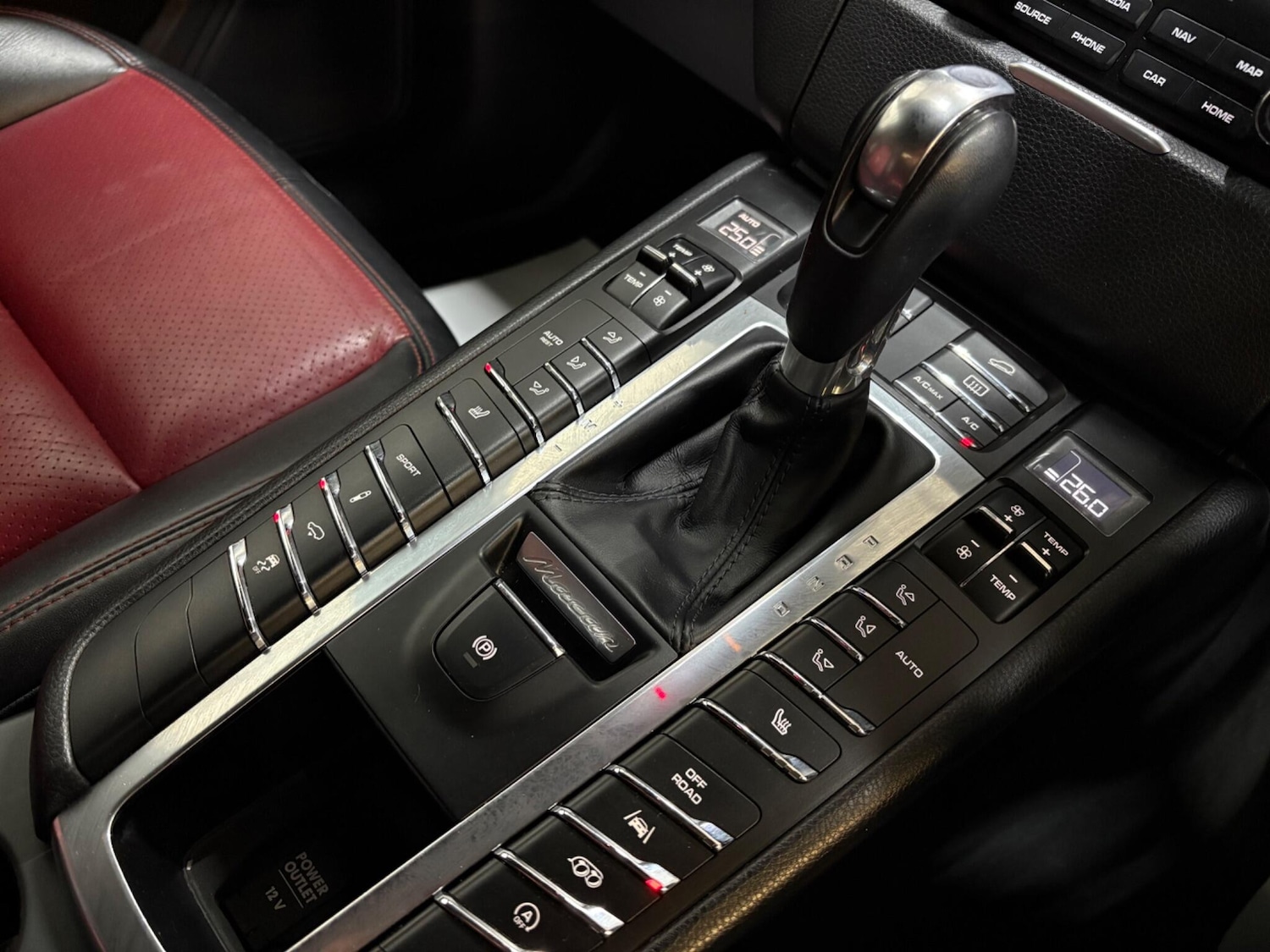 Used Porsche Macan 2016 for sale - 77598956: Photo 25