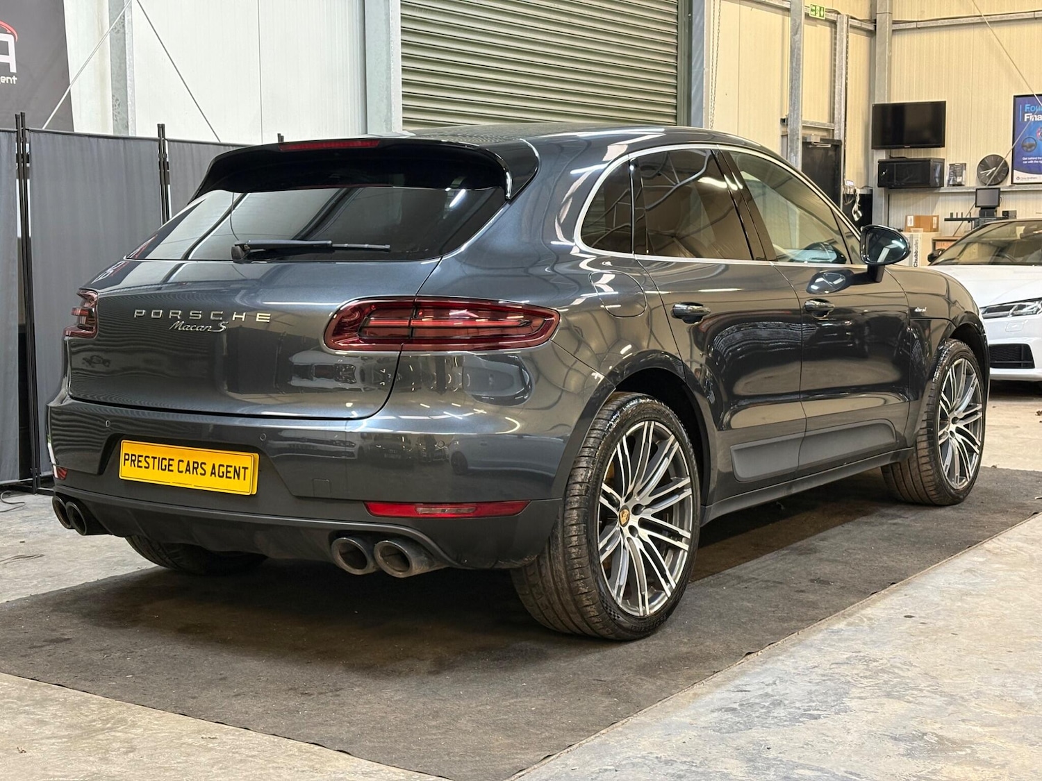 Used Porsche Macan 2016 for sale - 77598956: Photo 6