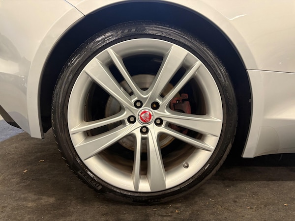 Used Jaguar F-Type 2014 for sale - 76306256: Photo 46