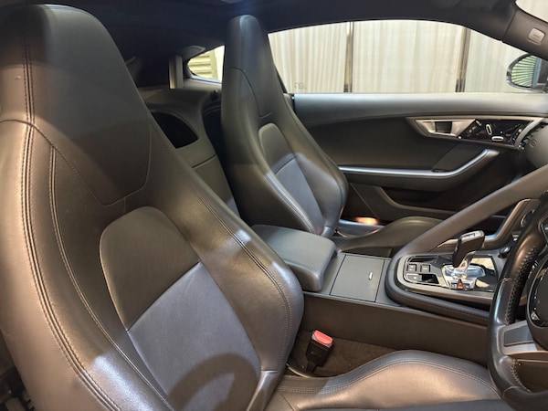 Used Jaguar F-Type 2014 for sale - 76306256: Photo 9