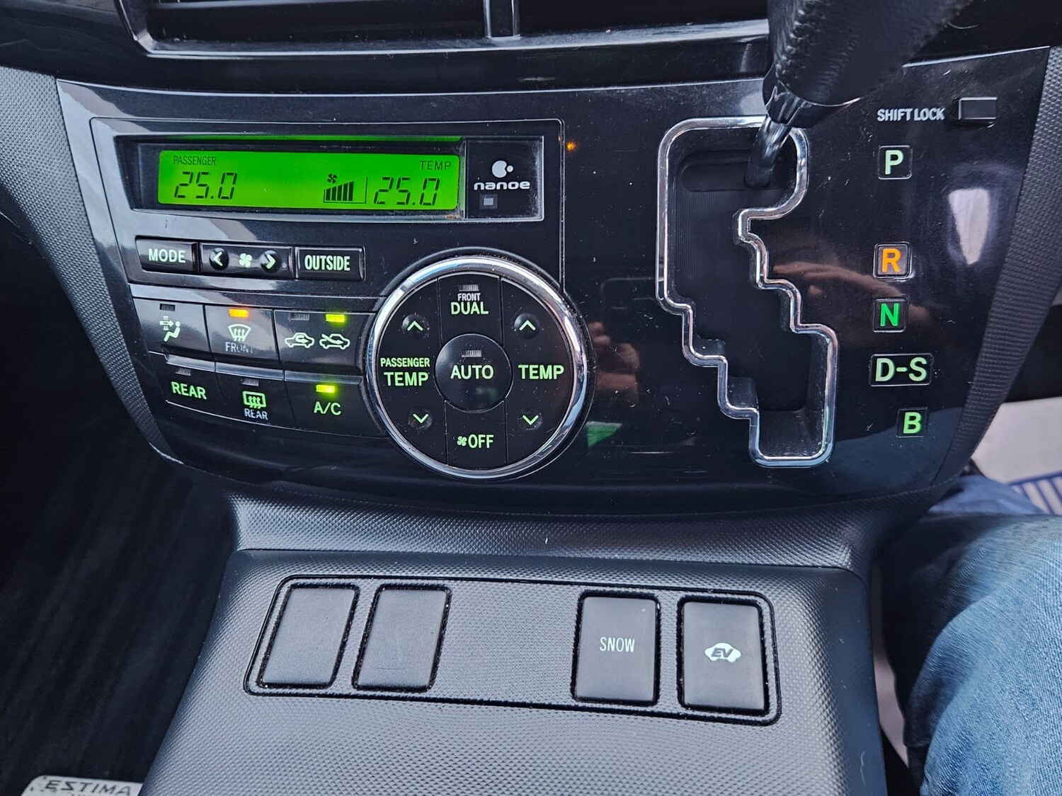 Used Toyota Estima 2014 for sale - 78122825: Photo 24