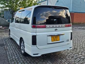 Used Nissan Elgrand 2010 for sale - 73431852: Photo