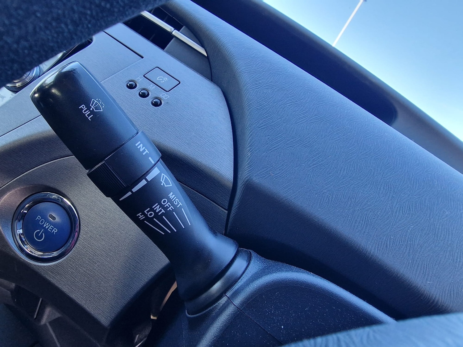 Used Toyota Prius 2015 for sale - 76879740: Photo 16