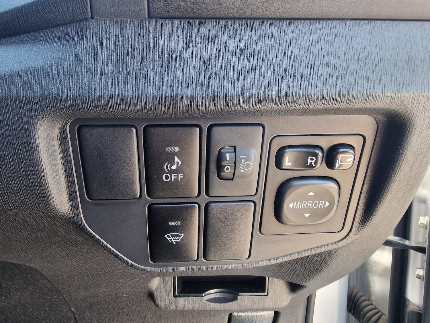 Used Toyota Prius 2015 for sale - 76879740: Photo 18