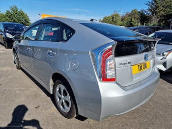 Used Toyota Prius 2015 for sale - 76879740: Photo
