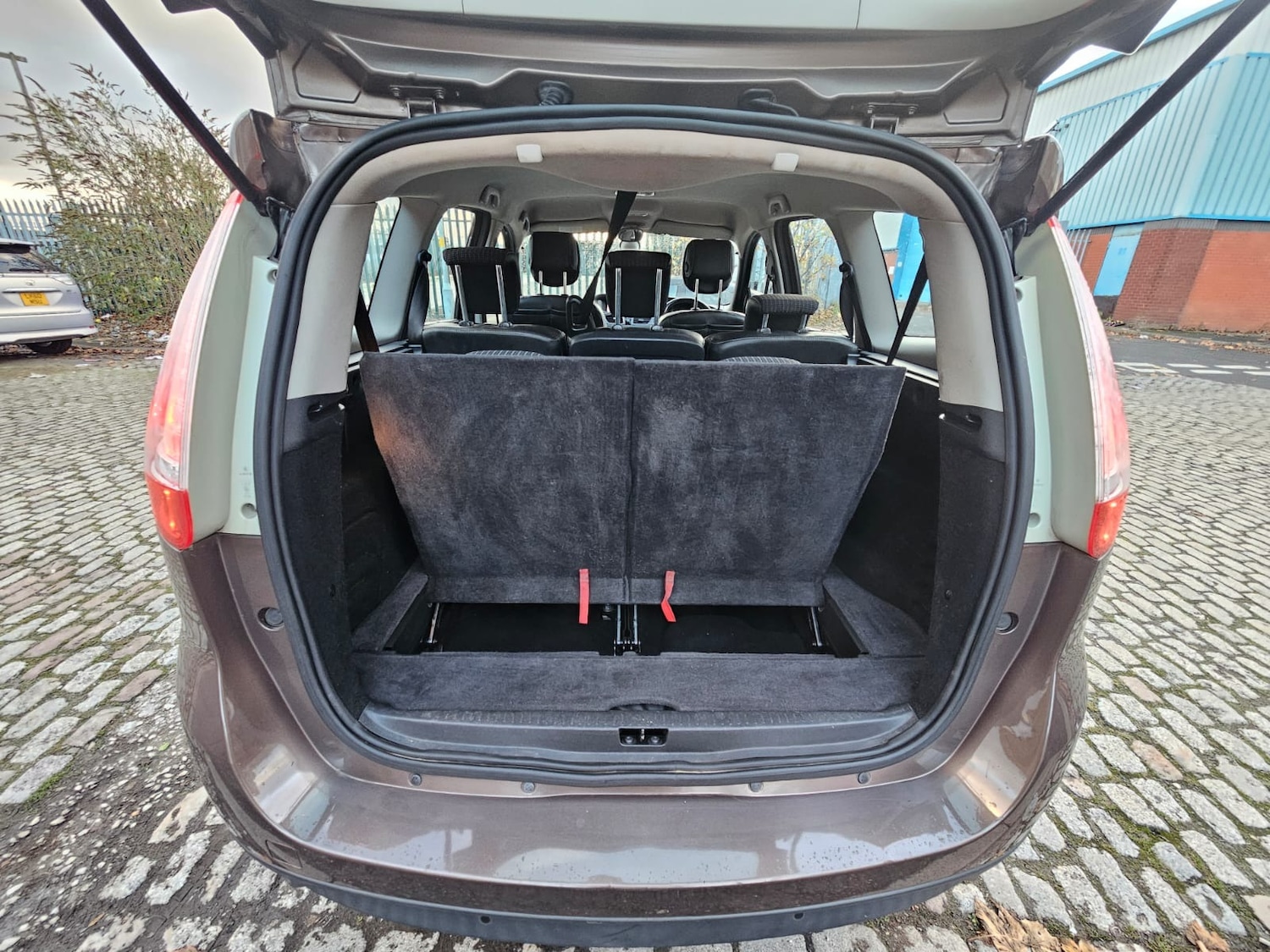 Used Renault Grand Scenic 2012 for sale - 76650796: Photo 19