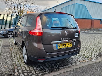 Used Renault Grand Scenic 2012 for sale - 76650796: Photo