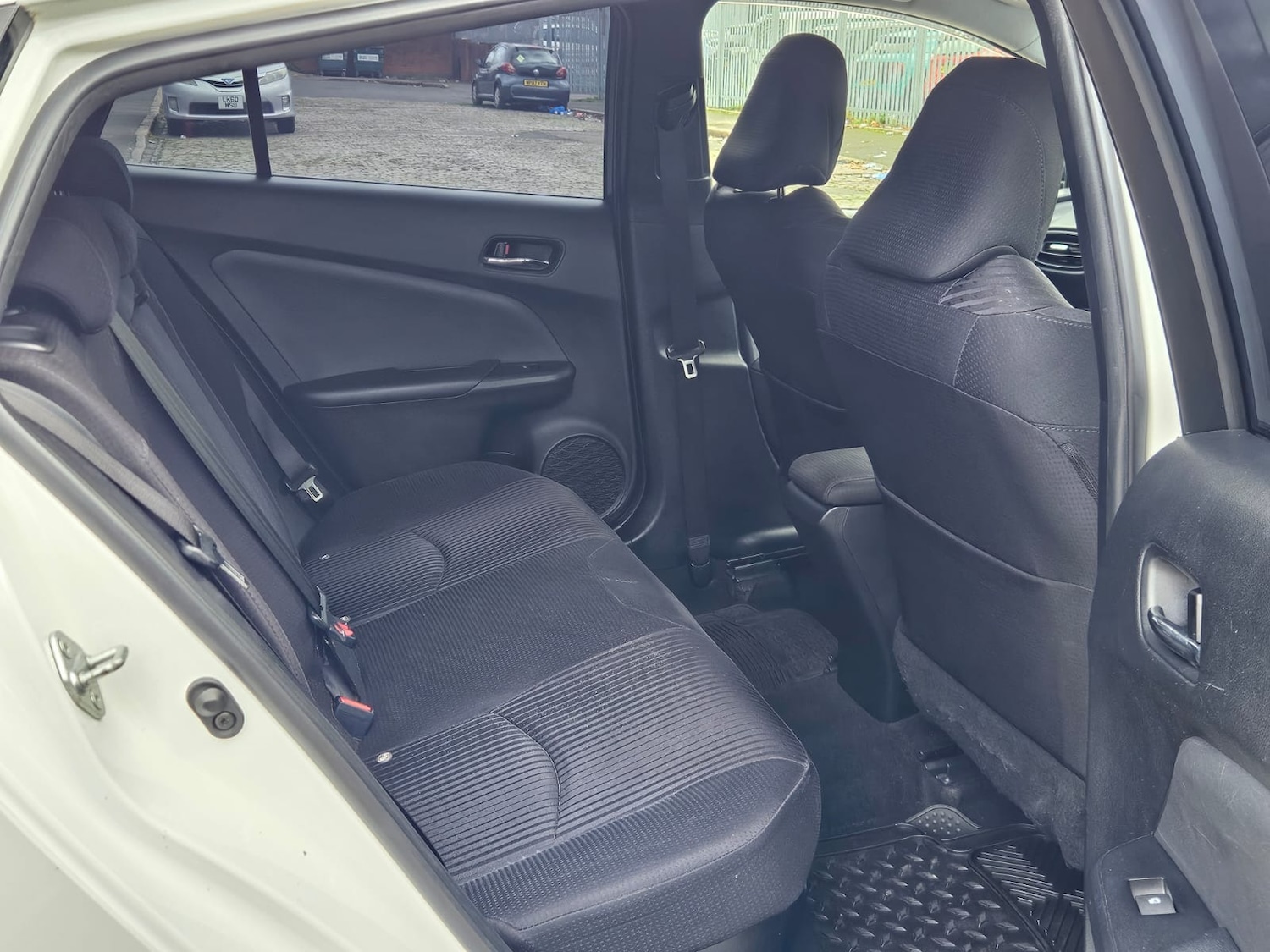 Used Toyota Prius 2017 for sale - 76531685: Photo 14