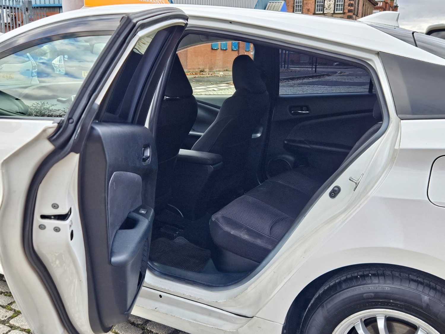 Used Toyota Prius 2017 for sale - 76531685: Photo 15