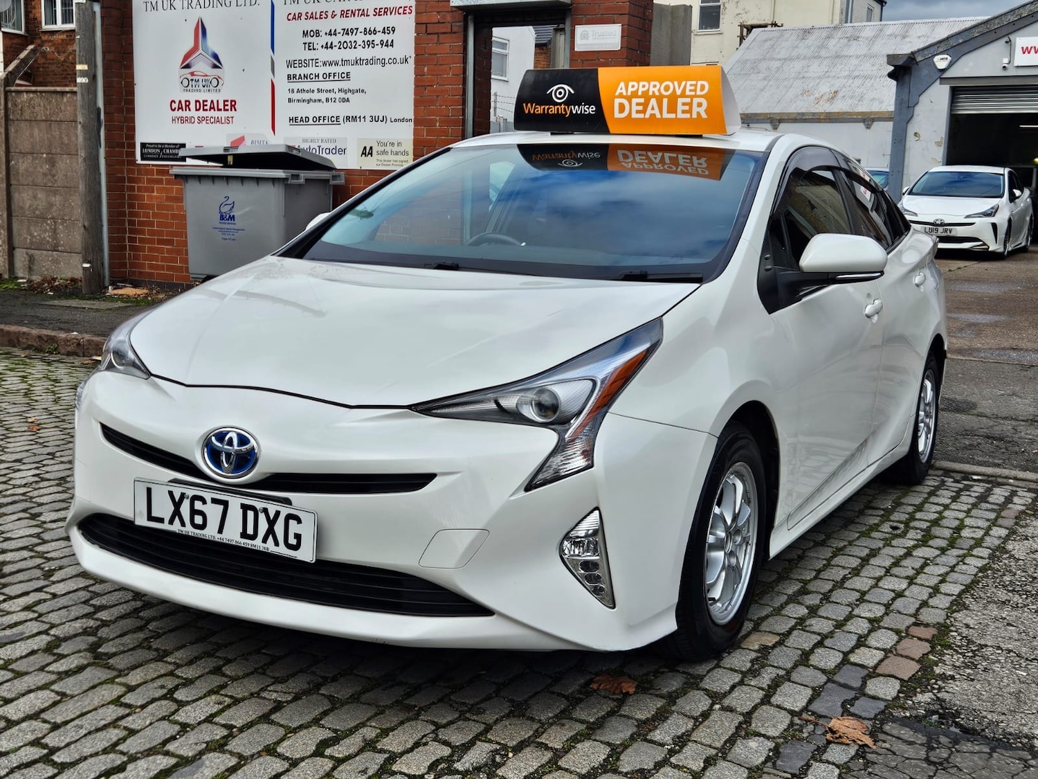 Used Toyota Prius 2017 for sale - 76531685: Photo 2
