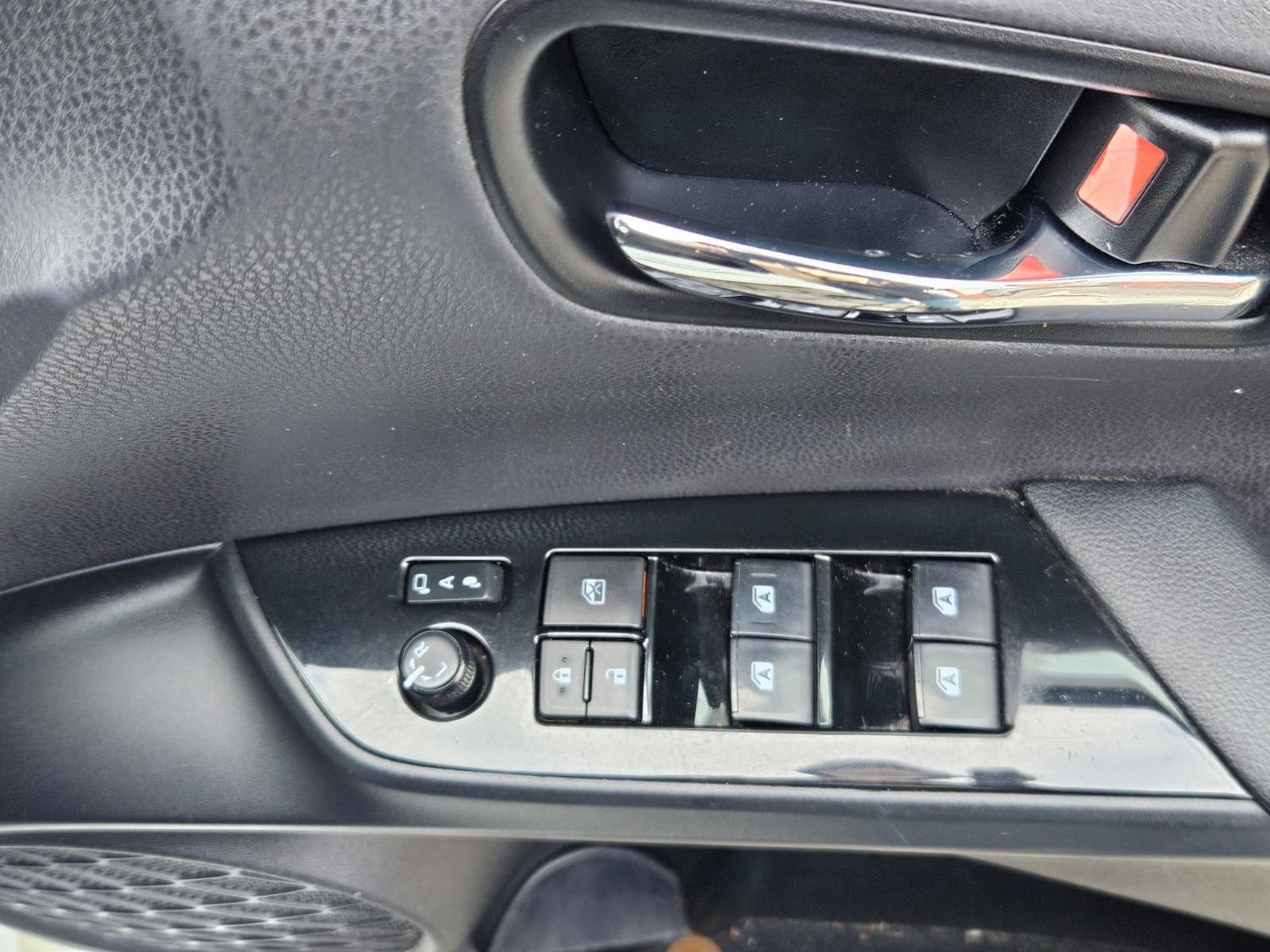 Used Toyota Prius 2017 for sale - 76531685: Photo 22