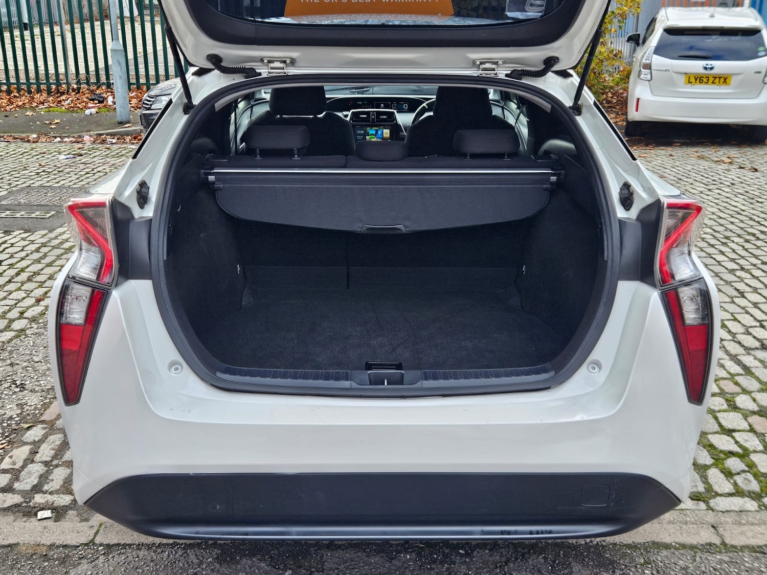 Used Toyota Prius 2017 for sale - 76531685: Photo 23