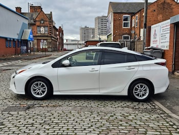 Used Toyota Prius 2017 for sale - 76651101: Photo