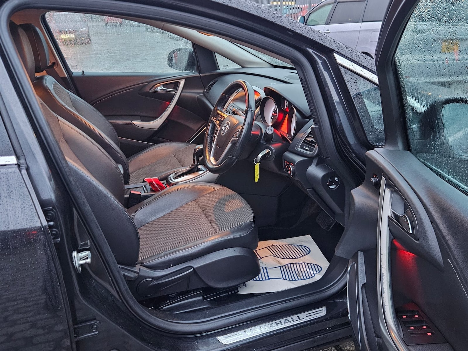 Used Vauxhall Astra 2012 for sale - 76693693: Photo 10