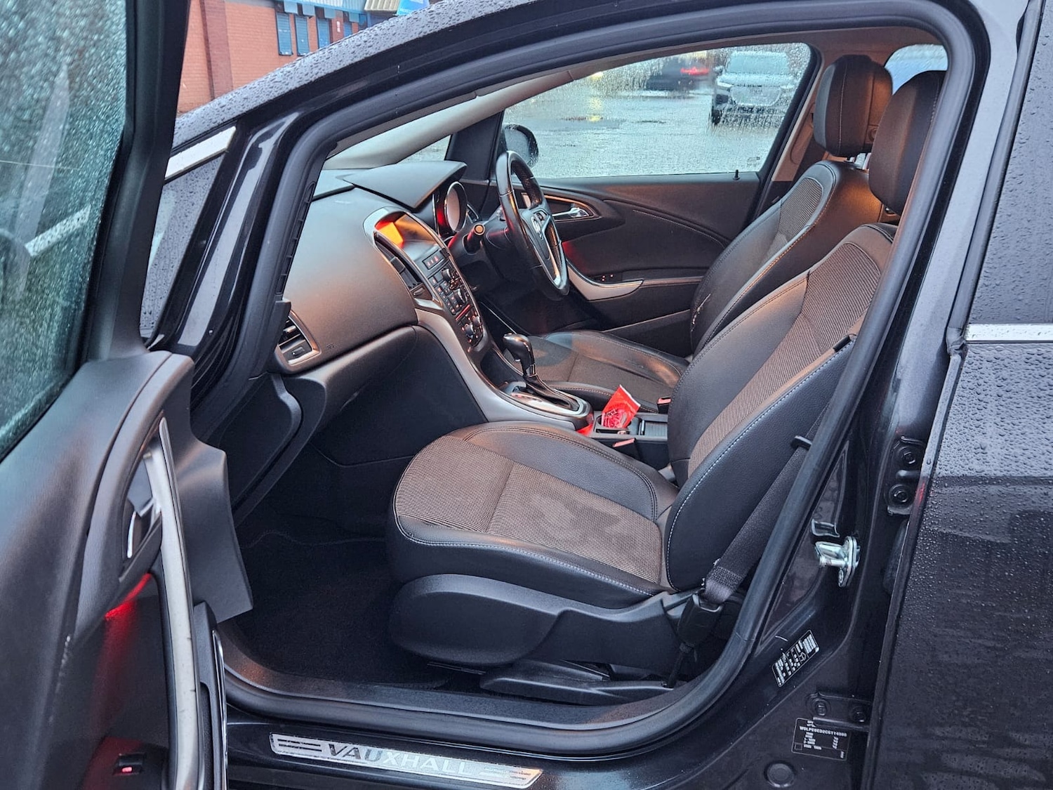 Used Vauxhall Astra 2012 for sale - 76693693: Photo 12