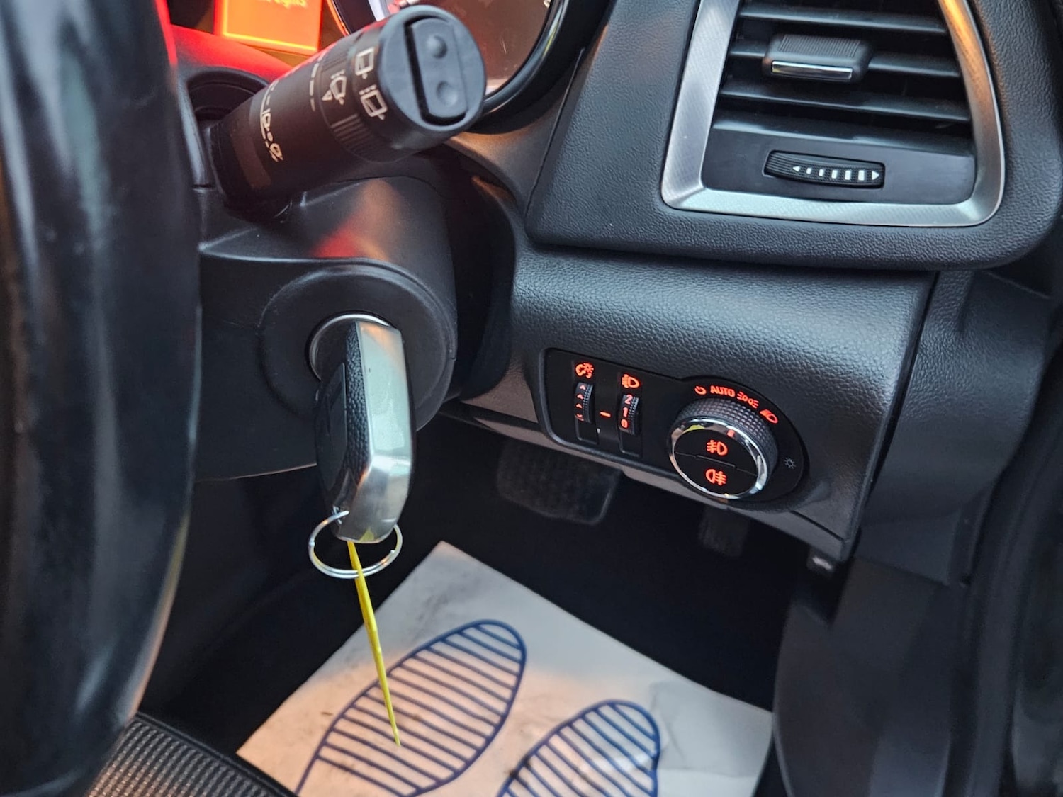 Used Vauxhall Astra 2012 for sale - 76693693: Photo 23