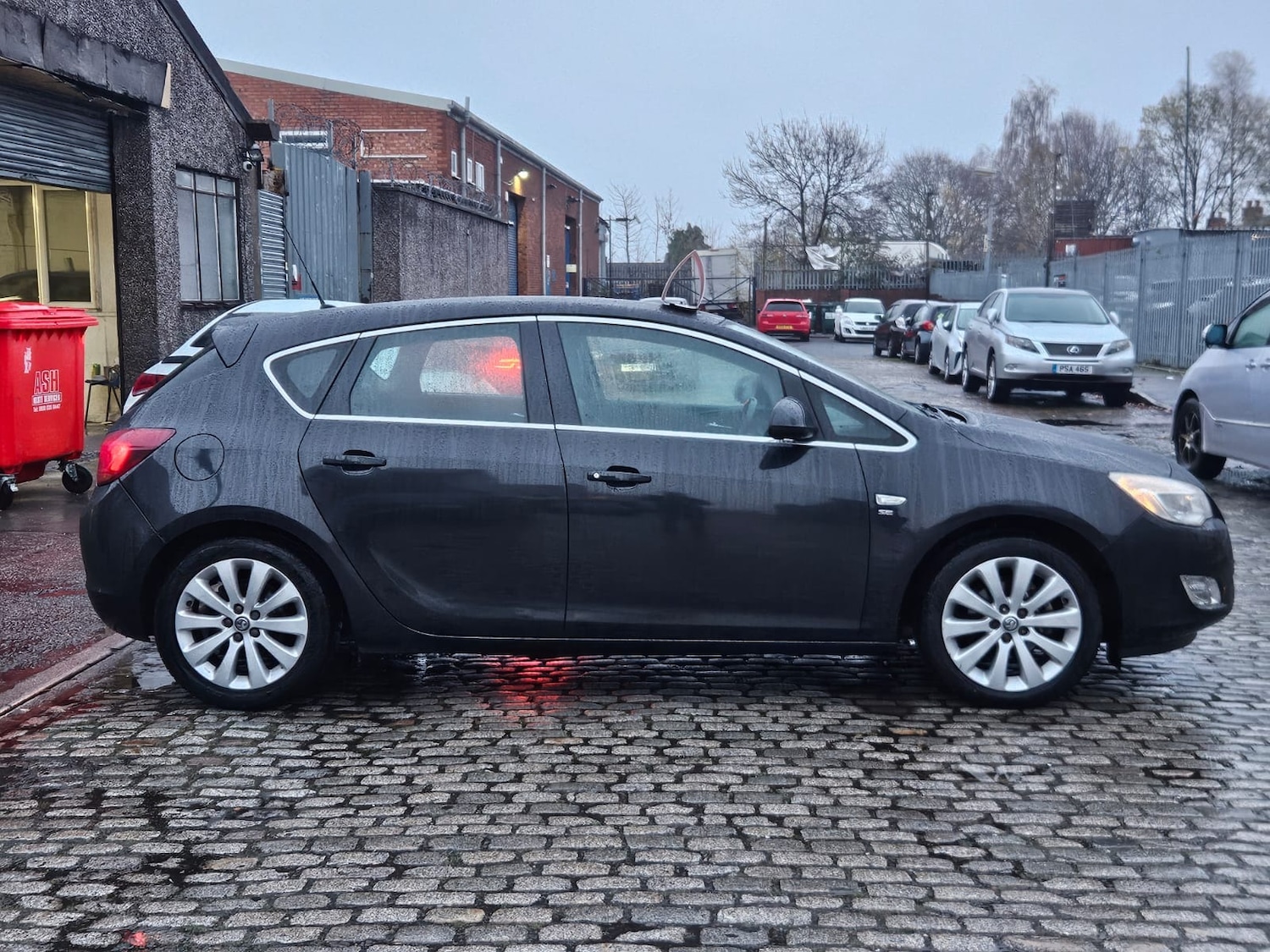 Used Vauxhall Astra 2012 for sale - 76693693: Photo 5