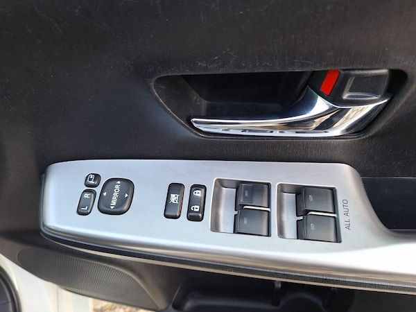 Used Toyota Prius+ 2017 for sale - 75250649: Photo 23