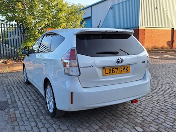 Used Toyota Prius+ 2017 for sale - 75250649: Photo
