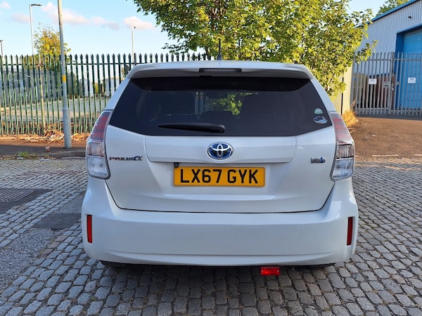 Used Toyota Prius+ 2017 for sale - 75250649: Photo 8