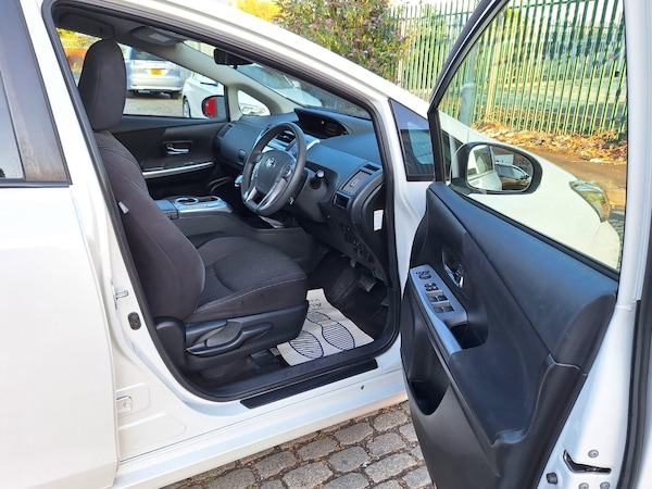Used Toyota Prius+ 2017 for sale - 75250649: Photo 9