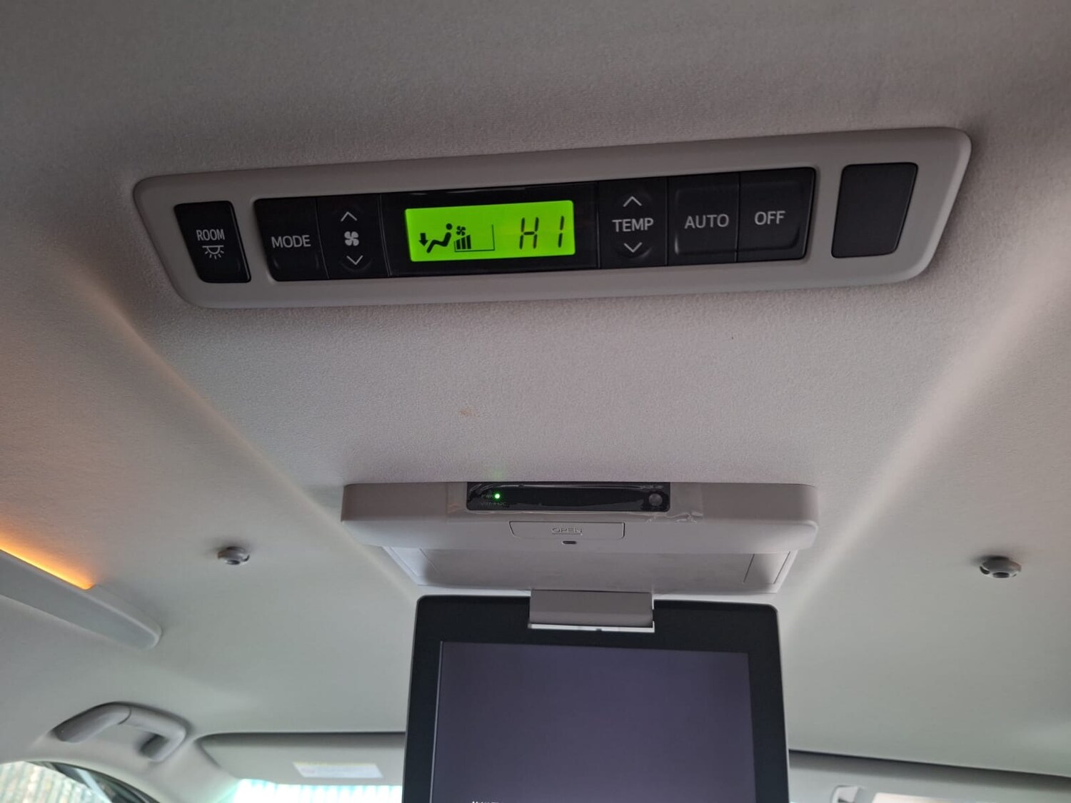 Used Toyota Alphard 2013 for sale - 77207303: Photo 20