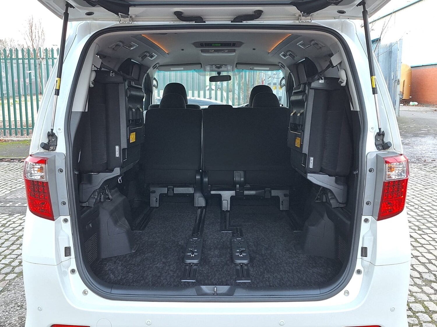 Used Toyota Alphard 2013 for sale - 77207303: Photo 23