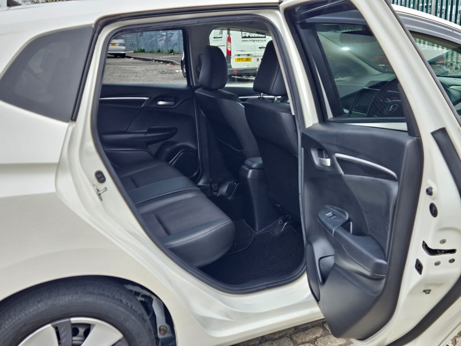 Used Honda Jazz 2014 for sale - 78211894: Photo 12