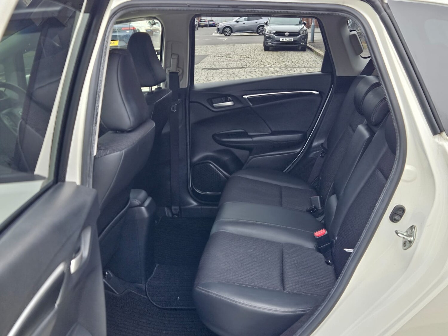 Used Honda Jazz 2014 for sale - 78211894: Photo 15