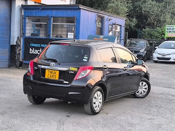 Used Toyota Yaris 2013 for sale - 79252011: Photo