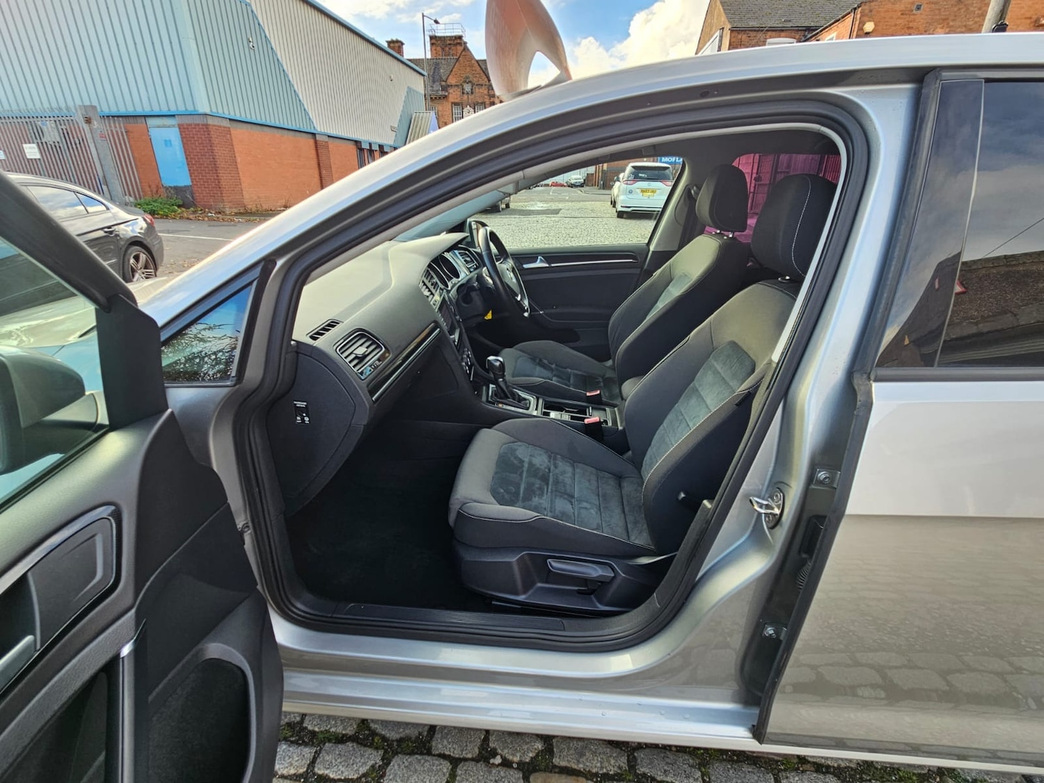 Used Volkswagen Golf 2013 for sale - 76364874: Photo 12