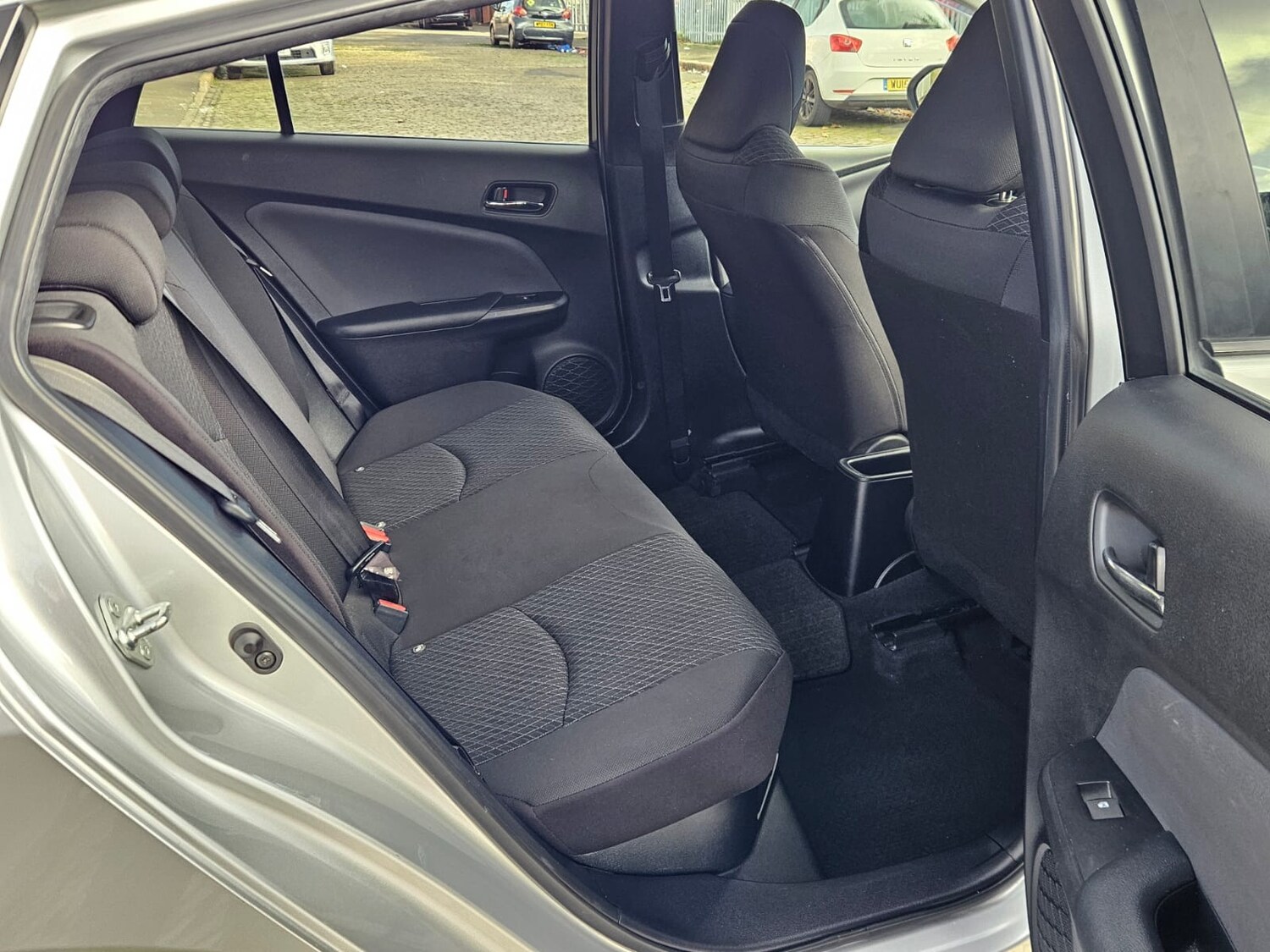 Used Toyota Prius 2018 for sale - 76128840: Photo 14