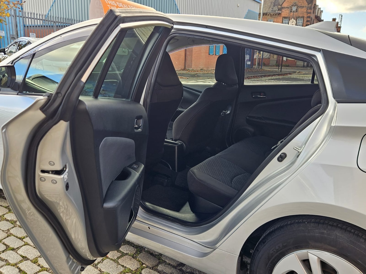 Used Toyota Prius 2018 for sale - 76128840: Photo 15