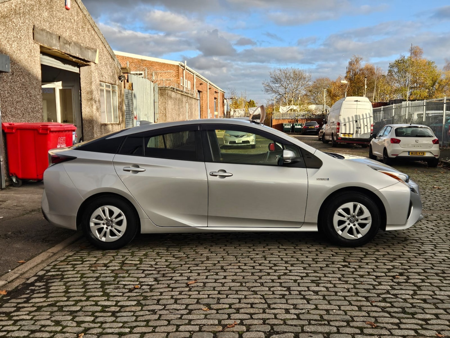 Used Toyota Prius 2018 for sale - 76128840: Photo 5