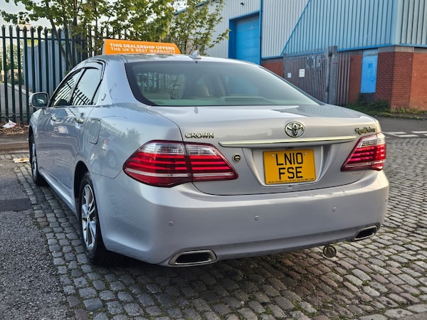 Used Toyota Crown 2010 for sale - 74445051: Photo 4